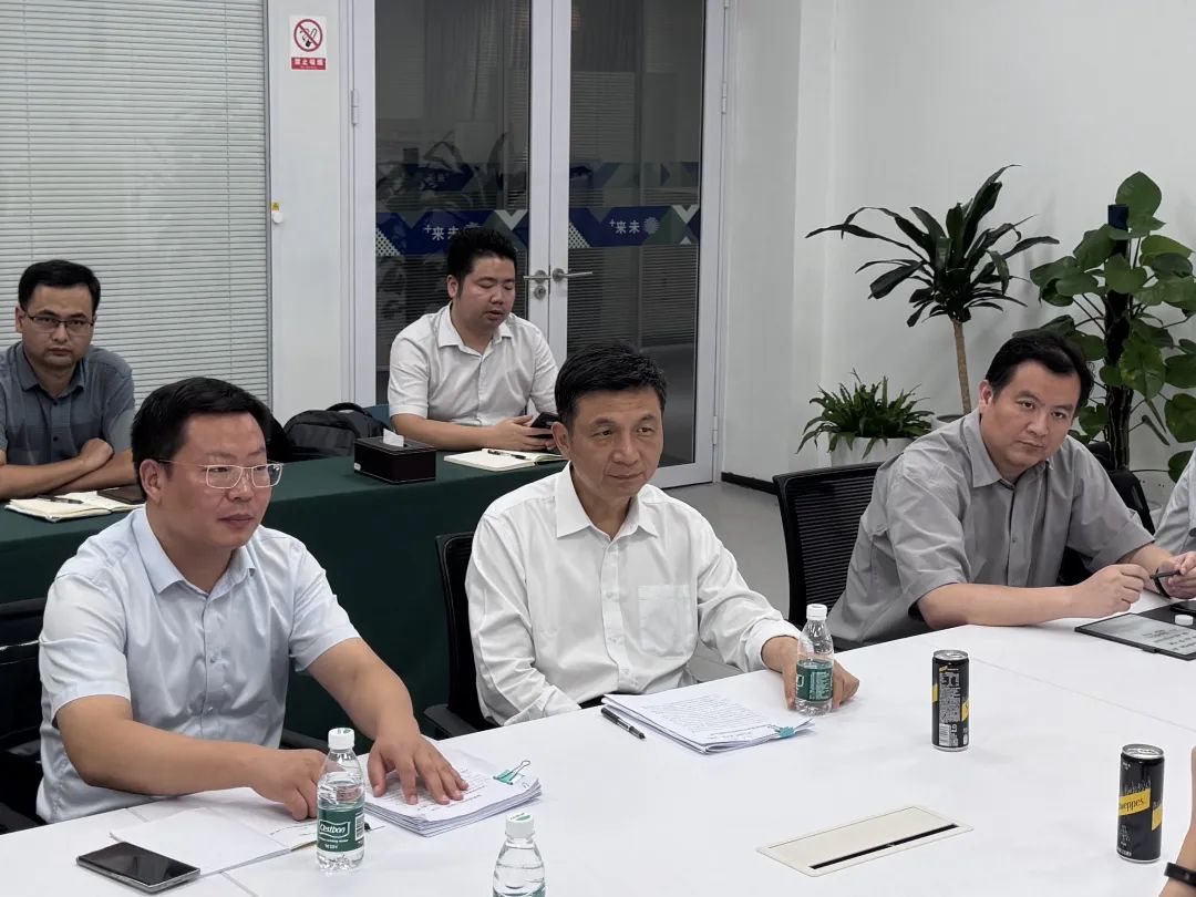 安徽省阜阳市委副书记、市长胡明文一行来访谱析光晶